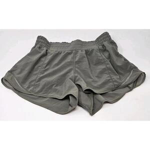 Lululemon Women’s HOTTY HOT LR SHORT 4” LINED SIZE 4 SAGE GREEN